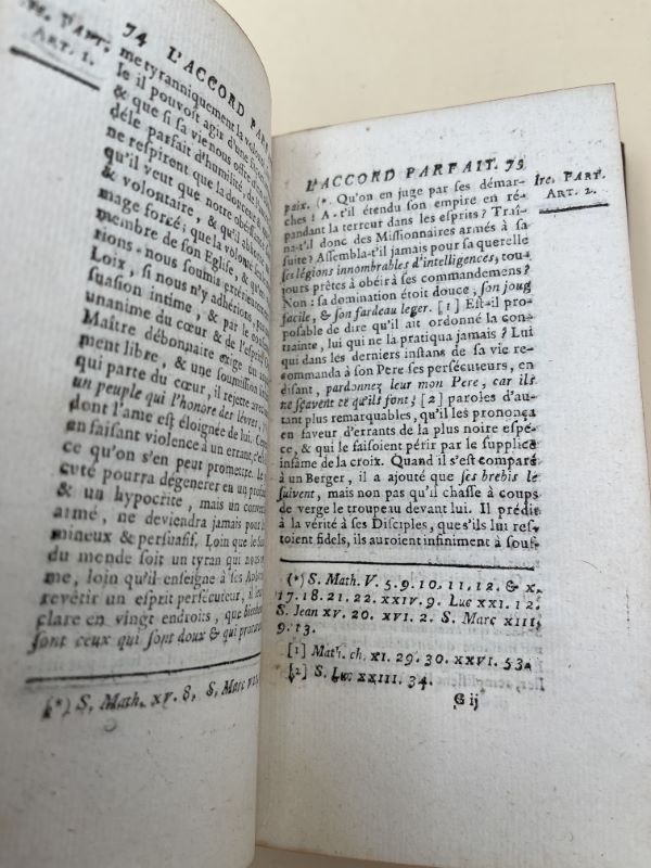 L'accord parfait de la nature, de la raison, de la révélation et de la politique ou traité dans lequel on établit que les voyes de rigueur en matière de religion, blessent les droits de l'Humanité et sotn également contraires aux lumières de la raison, à la morale évangélique et au véritable intéret de l'état .