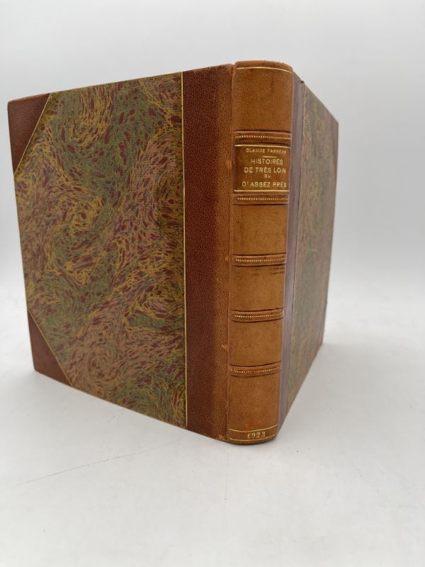 Histoire de très loin ou d'assez près