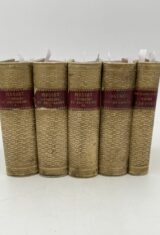 En reliure identiques ensemble de 5 volumes de la collection petite bibliothèque Charpentier, collection de chefs d'oeuvre : Comédies et proverbes - Contes choisis - Renée Maupérin