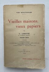 Vieilles maison, vieux papiers